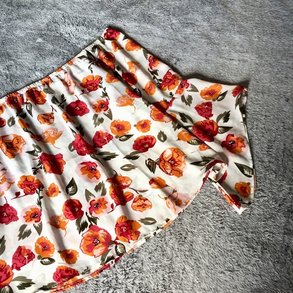 NOT FOR SALE RIGHT NOW! Floral Off The Shoulder Bell Sleeve Forever 21 - Picture 4 of 8